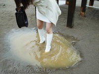 Wet&Messy Shoes Scene052